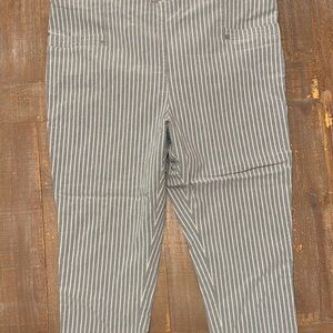 Maurices Gray and White Cropped Striped Pants